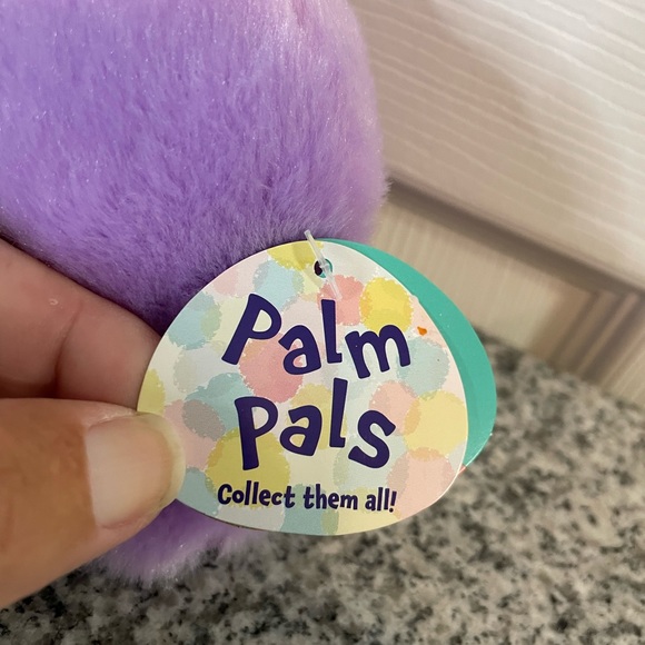 NWT 3” Oliver Palm Pal - Picture 2 of 3